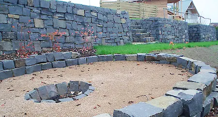Bild in der Bildergallerie zu Basalt Mauersteine